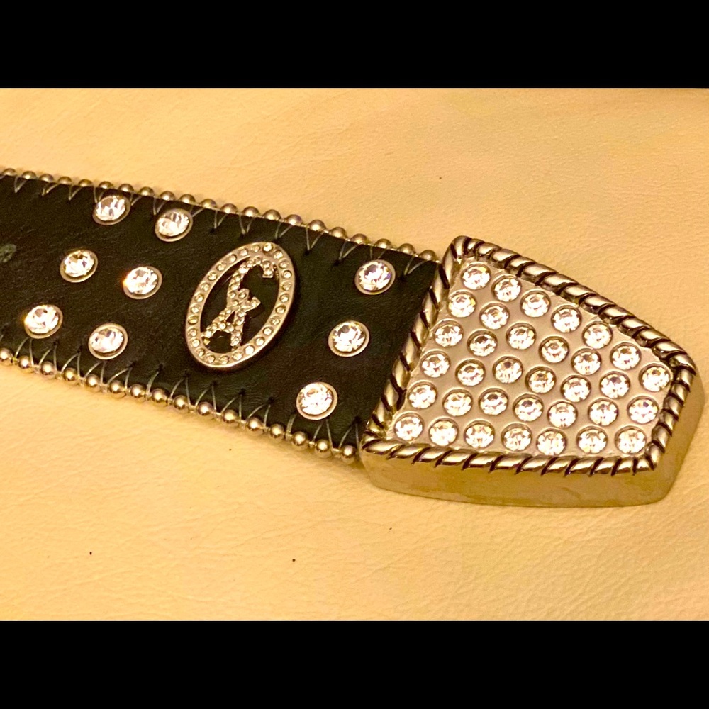 🌟 CHRISTINE ALEXANDER WESTERN SWAROVSKI CRYSTAL STUDDED LEATHER BELT - Picture 3 of 7